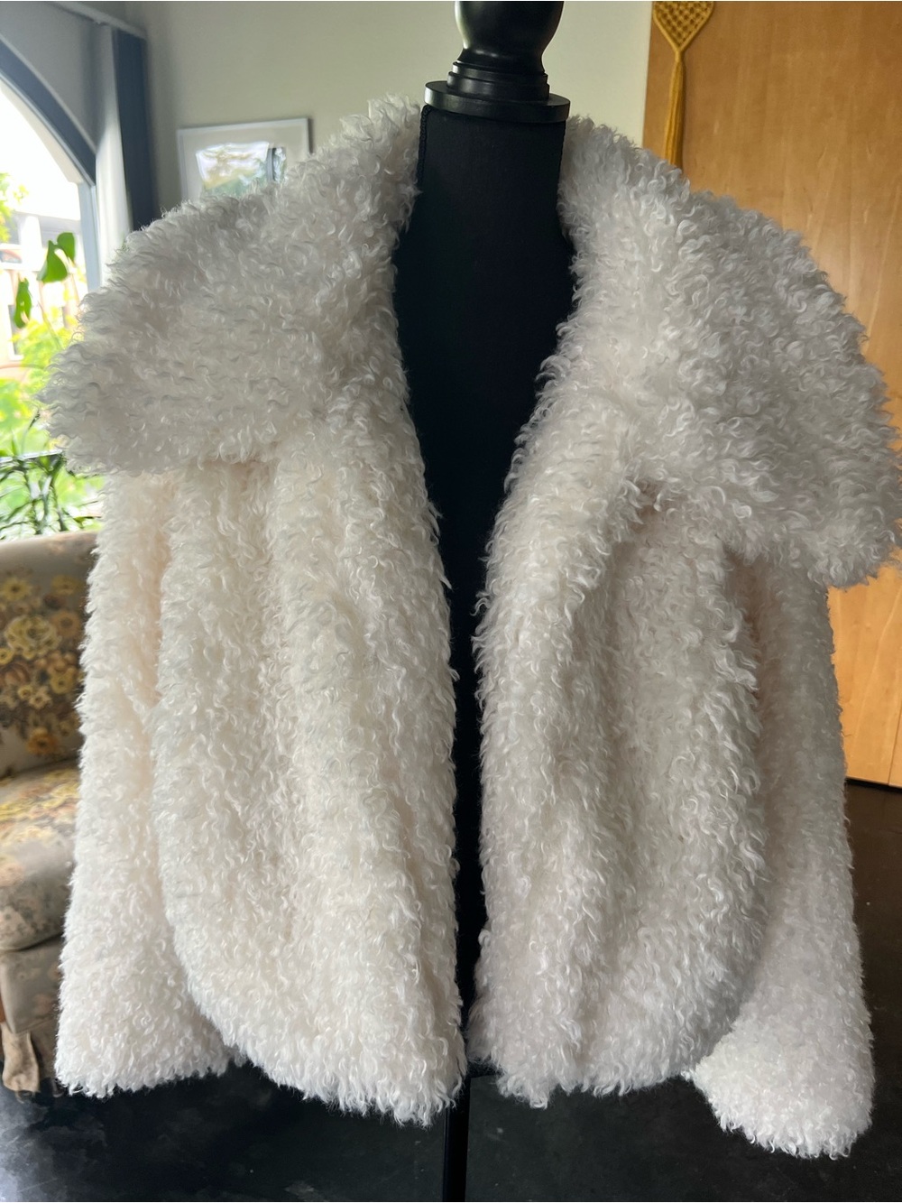 FOREVER21 Plush Faux-Shearling Cream Jacket size large